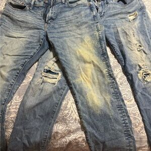 American Eagle Outfitters Relaxed Blue Jeans for Effortless Style